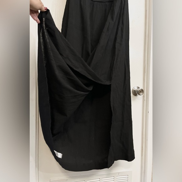 LOFT Beach Black Twist Shoulder Maxi Dress - Picture 5 of 10